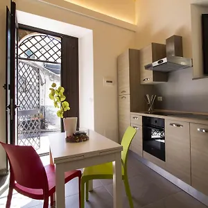 la-palma-studios.taorminaitalyhotels.com/